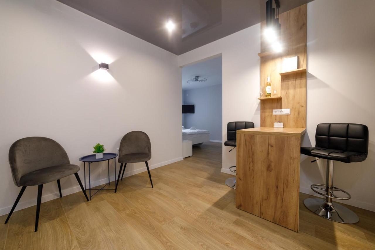 Pure Apartments Львов Экстерьер фото